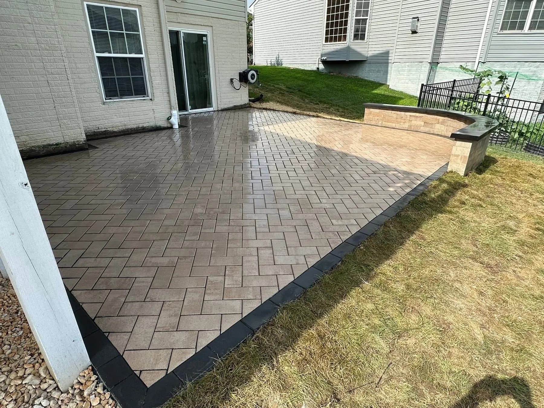 Retaining wall and hardscape transition detail